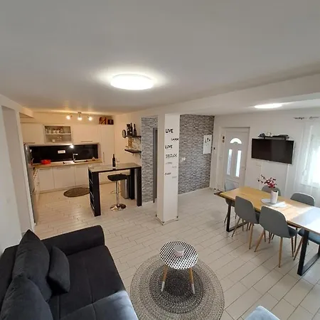 Apartman Apartman Leilani *
